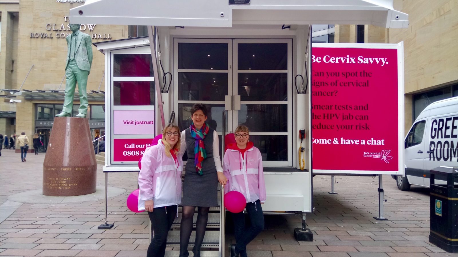 Alison Thewliss MP supports Be Cervix Savvy roadshow in Glasgow