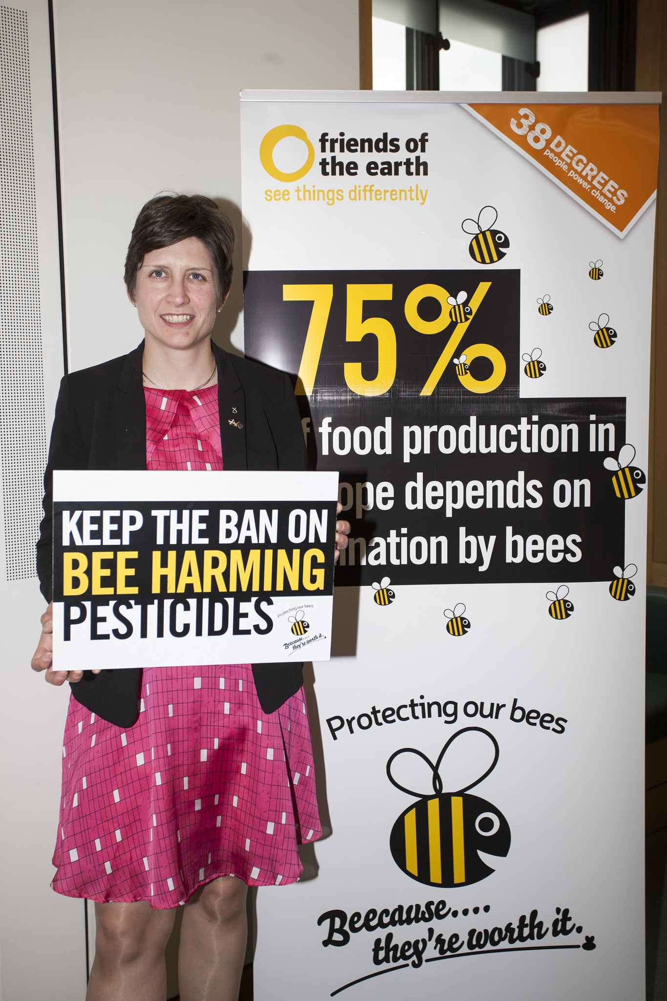 Alison Thewliss MP supporting the campaign to ban neonicotinoid pesticides